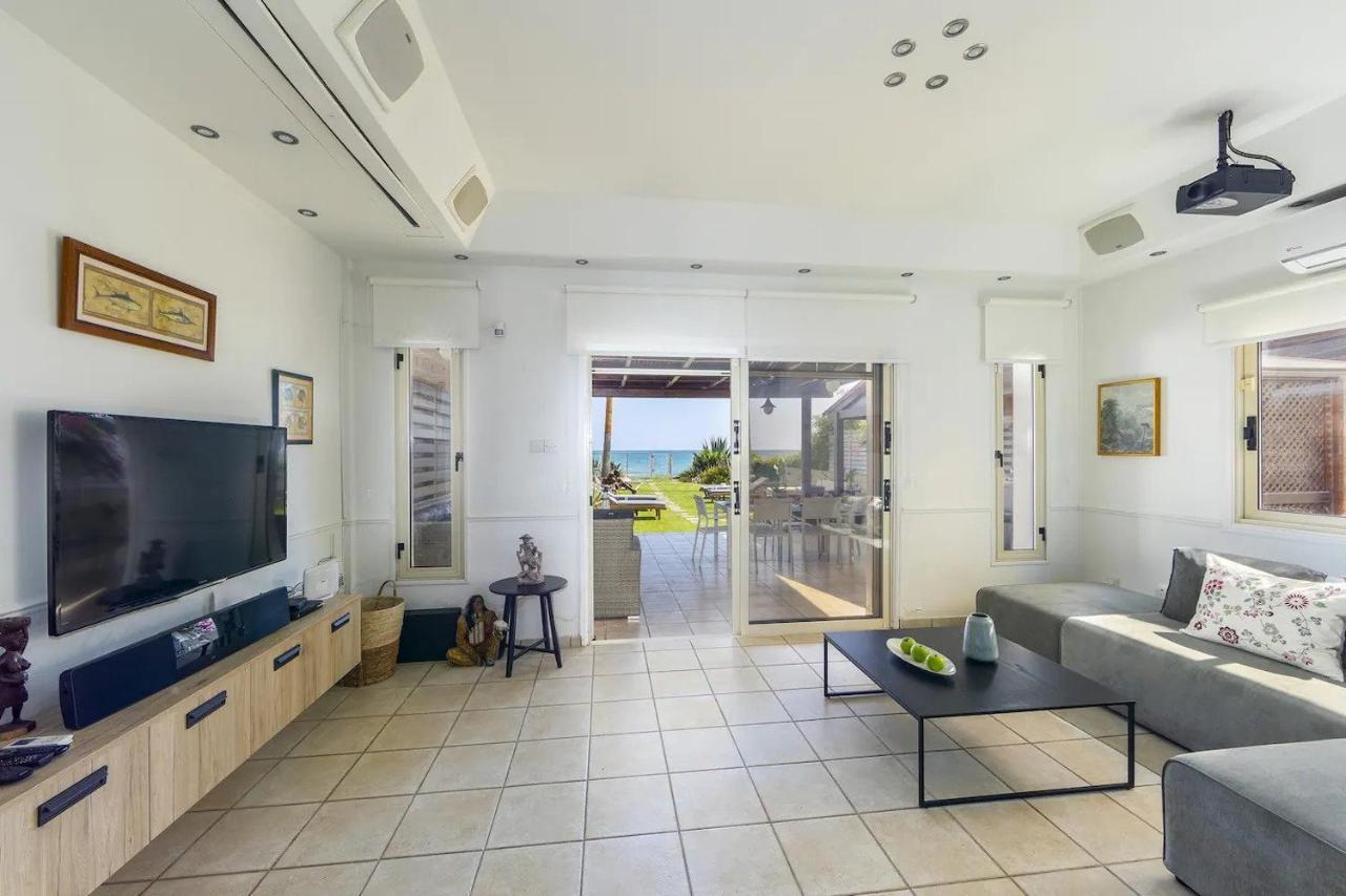 Beachfront Villa Carpe Diem Kiti Esterno foto