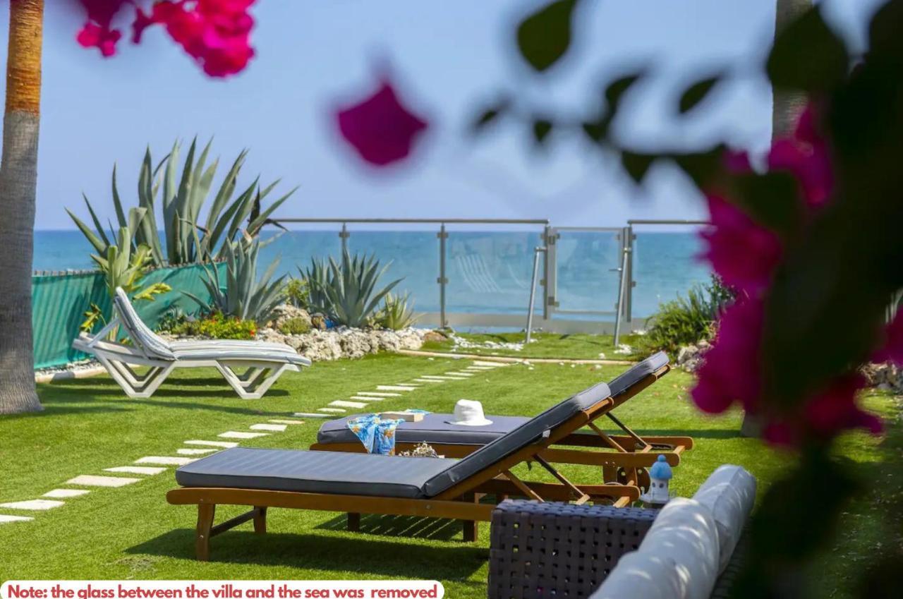Beachfront Villa Carpe Diem Kiti Esterno foto